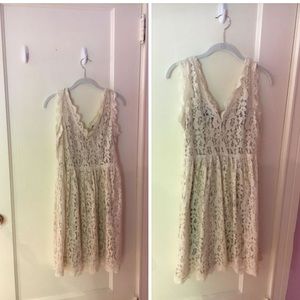 Lace dress size M